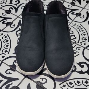 Womens Olukai Slip-On Casual Sneakers in Black